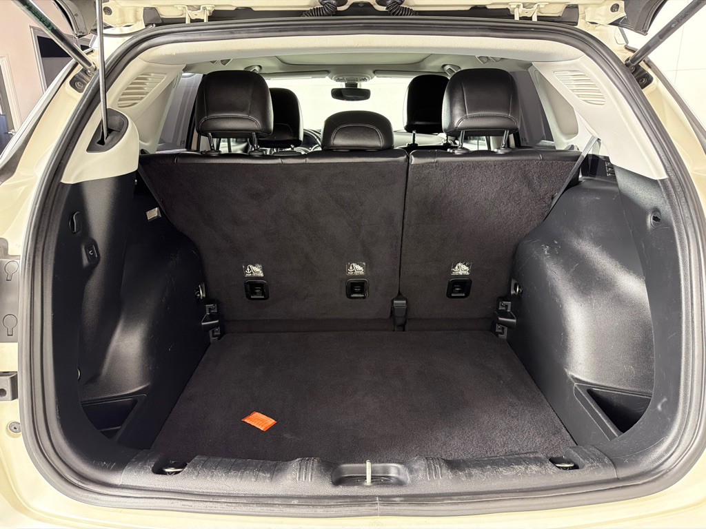 2017 Jeep Compass Image 22