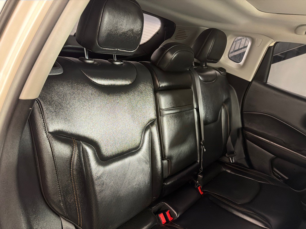 2017 Jeep Compass Image 24