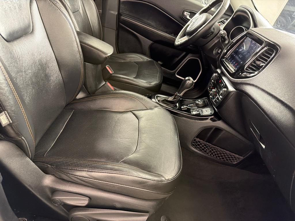 2017 Jeep Compass Image 25