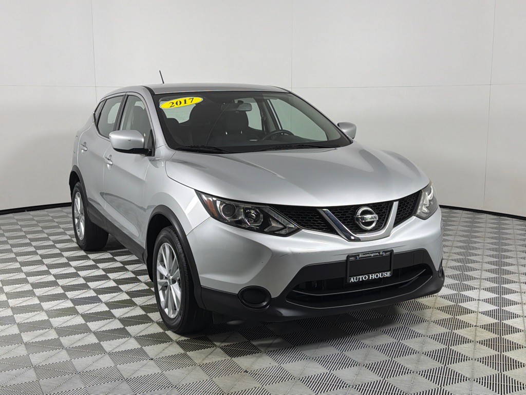 2017 Nissan Rogue Image 3