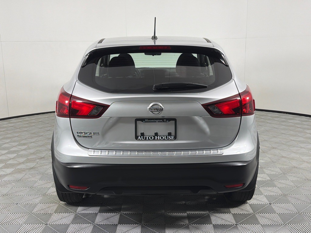 2017 Nissan Rogue Image 5
