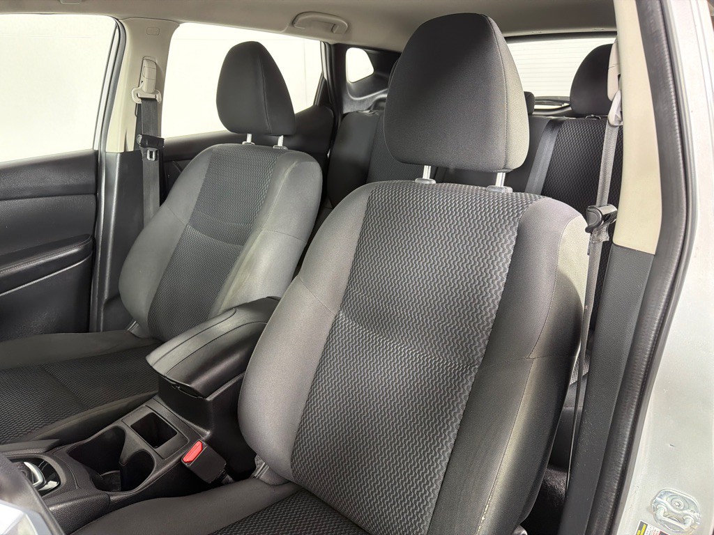 2017 Nissan Rogue Image 12