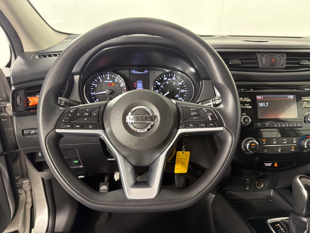 2017 Nissan Rogue Image 14