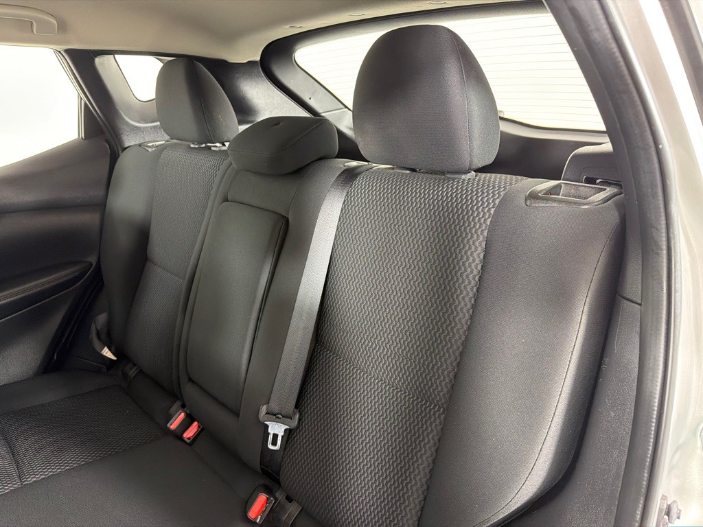 2017 Nissan Rogue Image 19