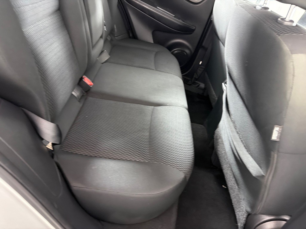 2017 Nissan Rogue Image 21