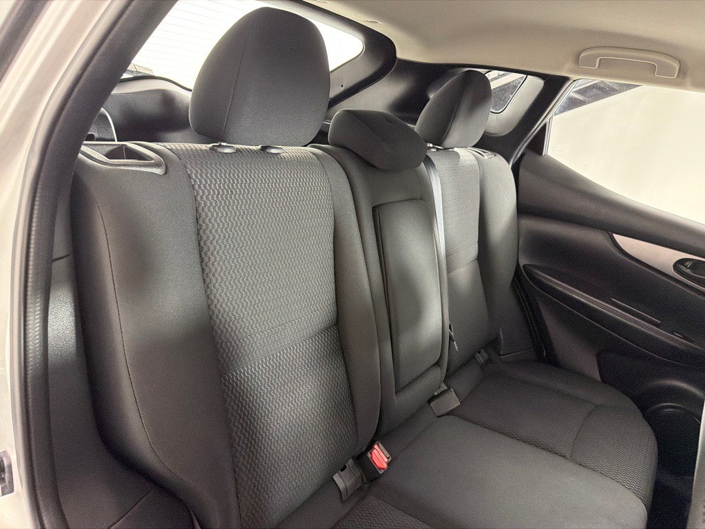 2017 Nissan Rogue Image 22