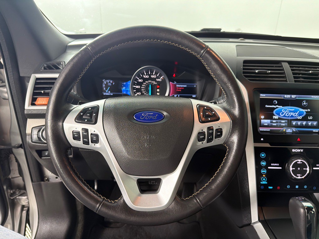 2015 Ford Explorer Image 14
