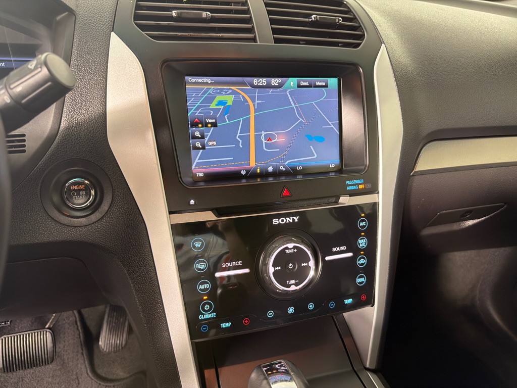 2015 Ford Explorer Image 17