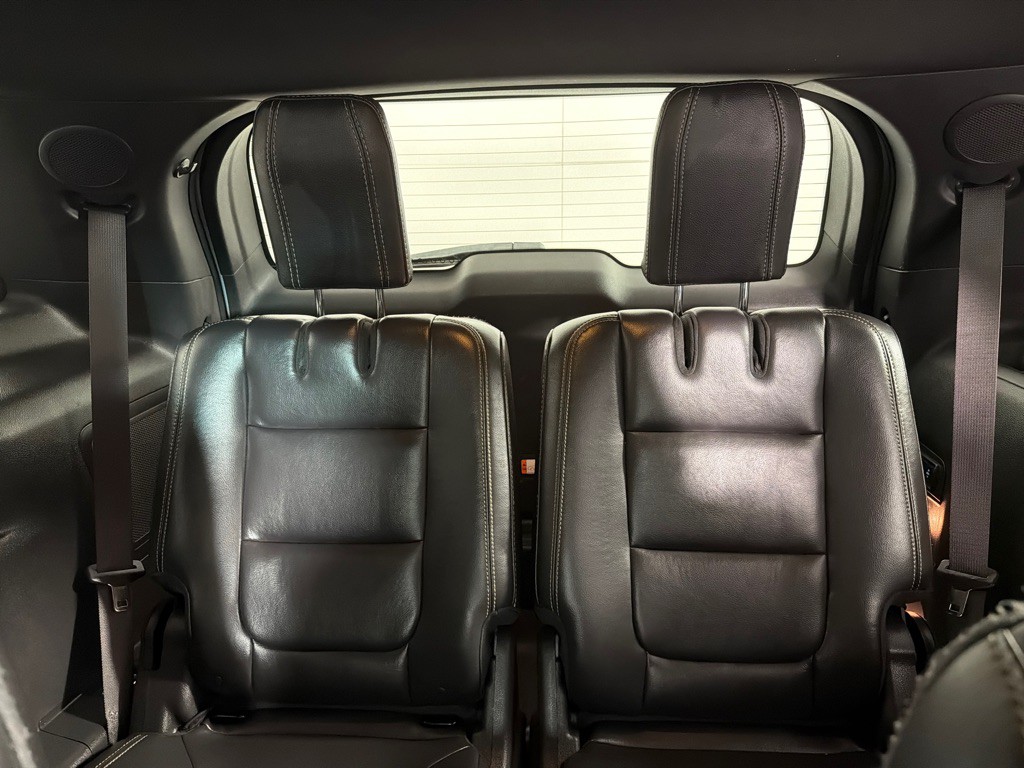 2015 Ford Explorer Image 21