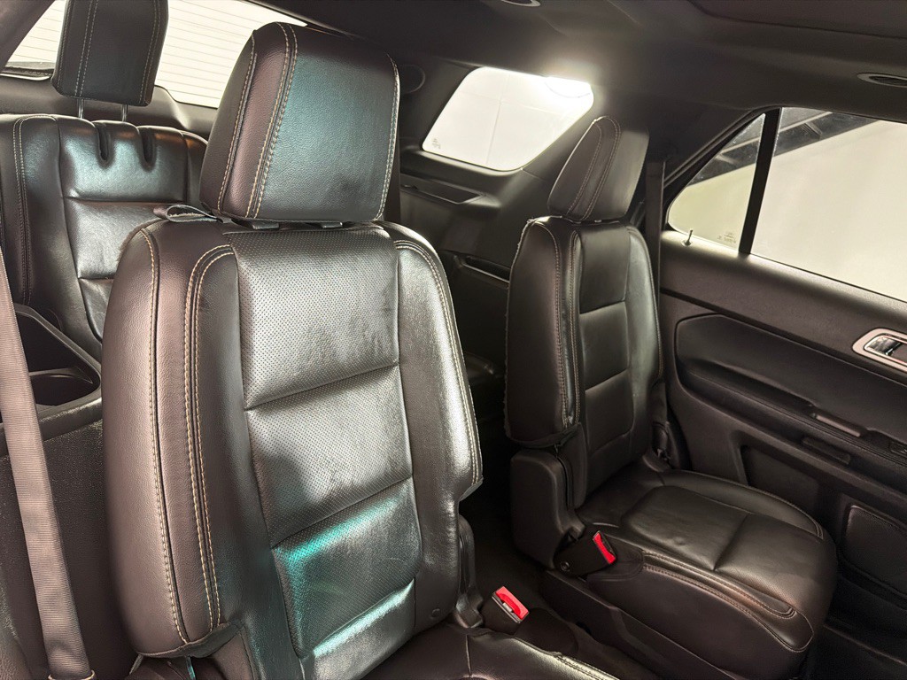 2015 Ford Explorer Image 24