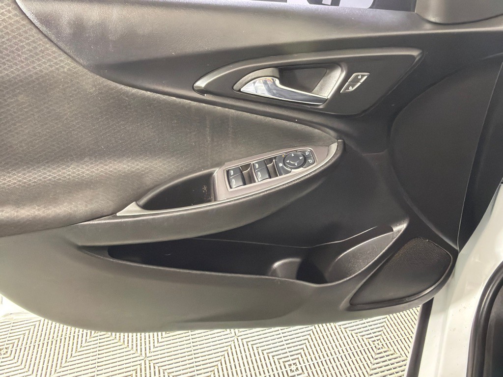 2022 Chevrolet Malibu Image 10
