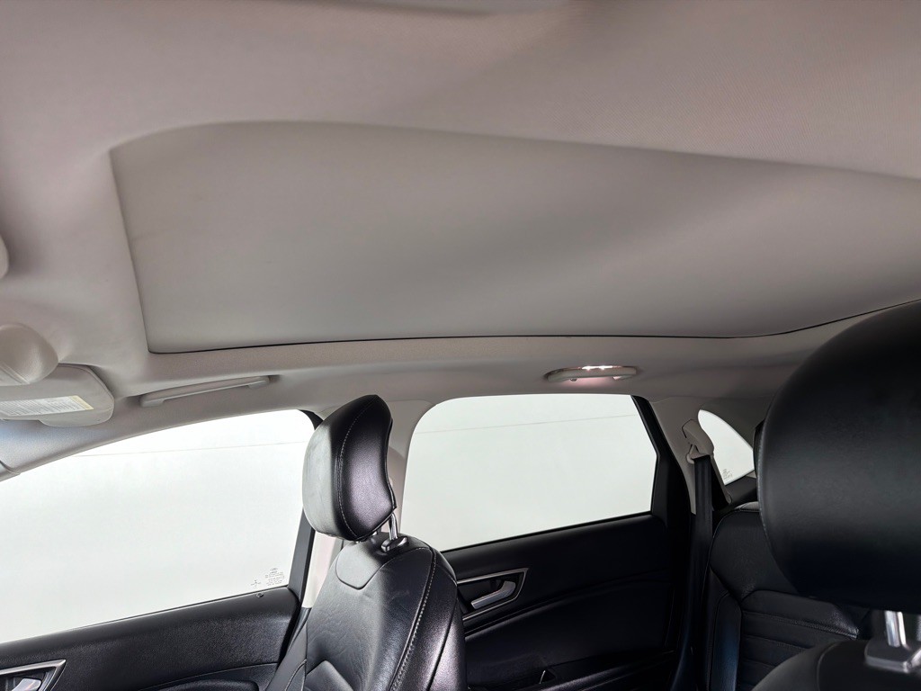 2016 Ford Edge Image 12