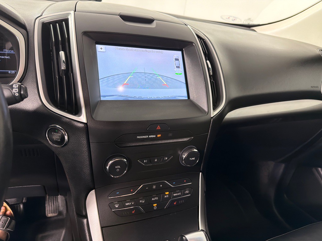 2016 Ford Edge Image 16