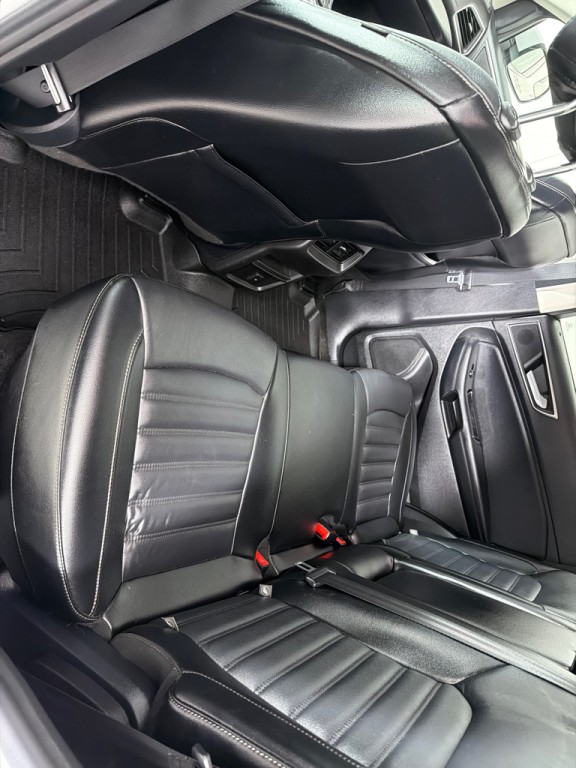 2016 Ford Edge Image 18