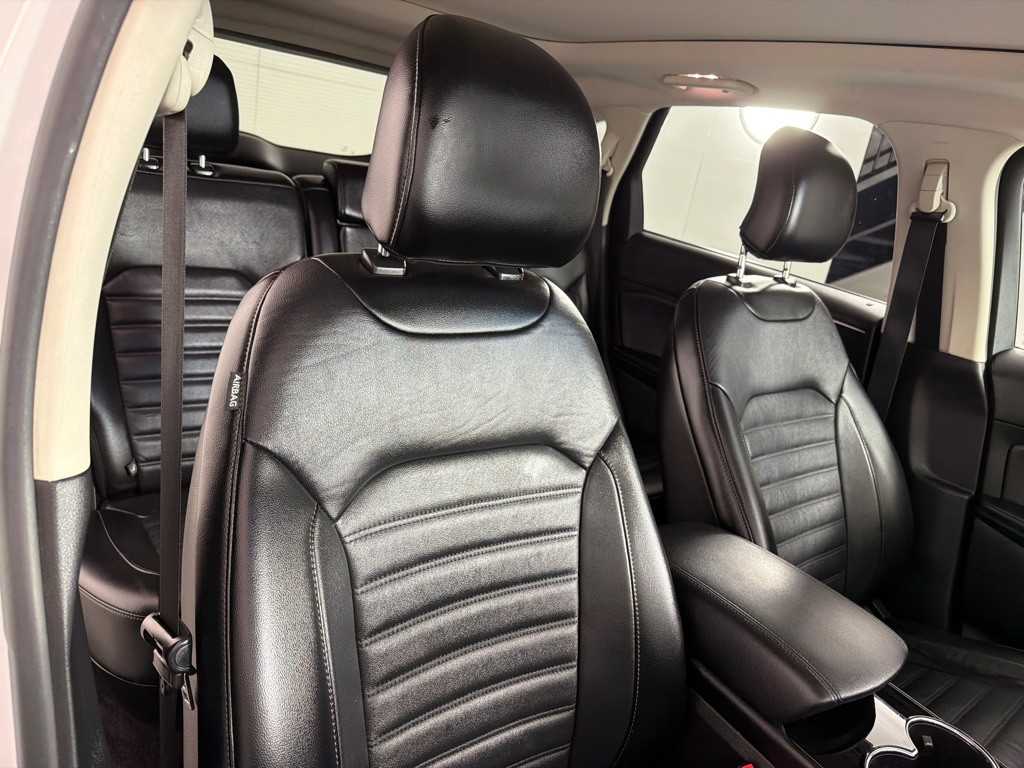 2016 Ford Edge Image 23