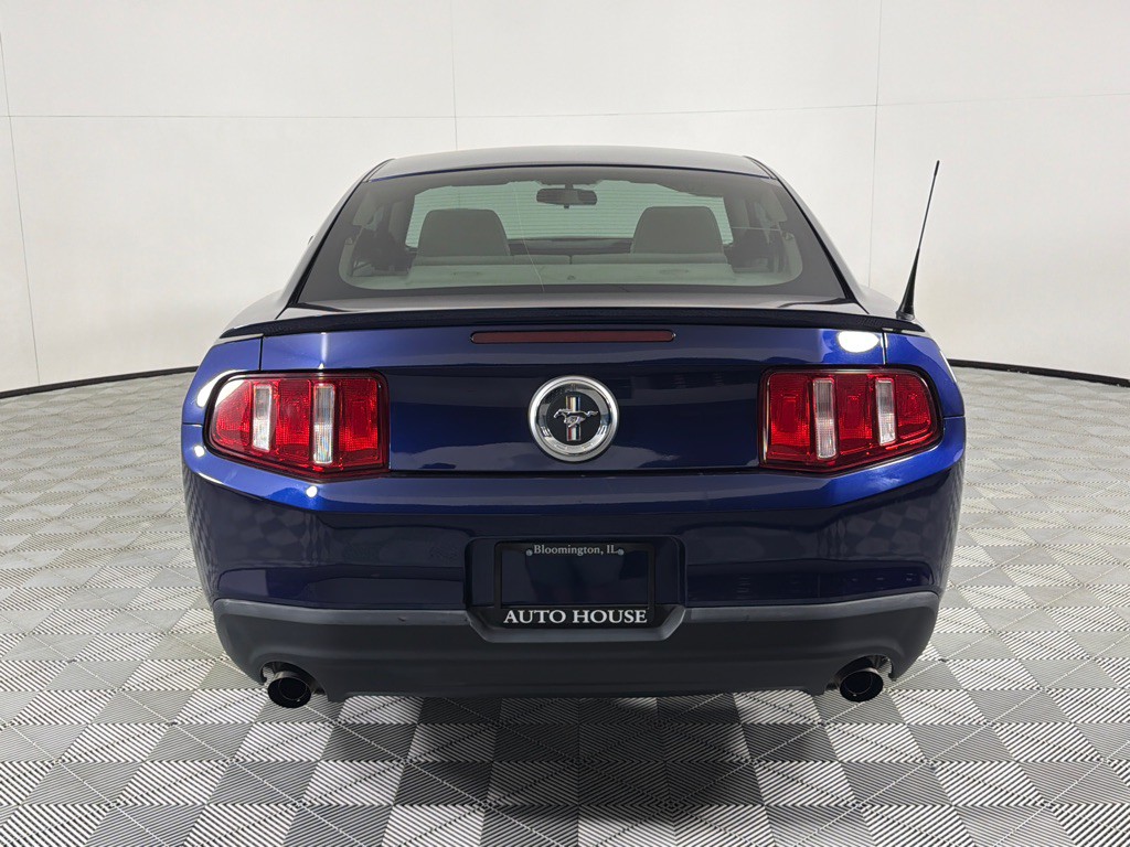 2011 Ford Mustang Image 5