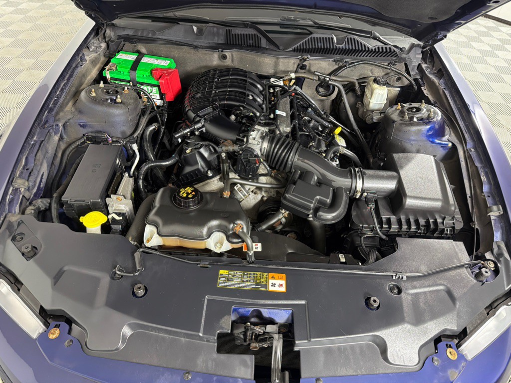 2011 Ford Mustang Image 22