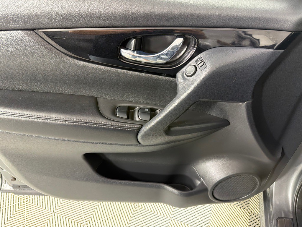 2022 Nissan Rogue Image 11