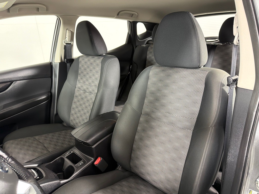 2022 Nissan Rogue Image 13