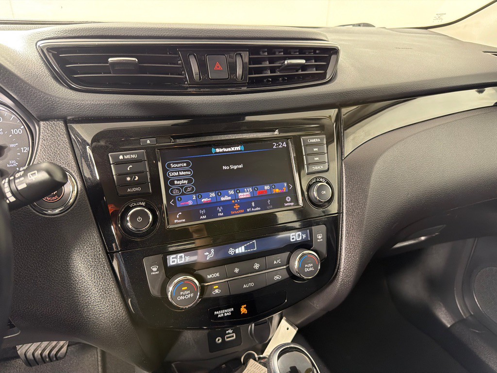 2022 Nissan Rogue Image 16