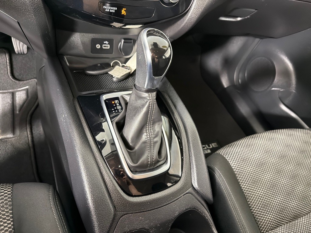 2022 Nissan Rogue Image 18