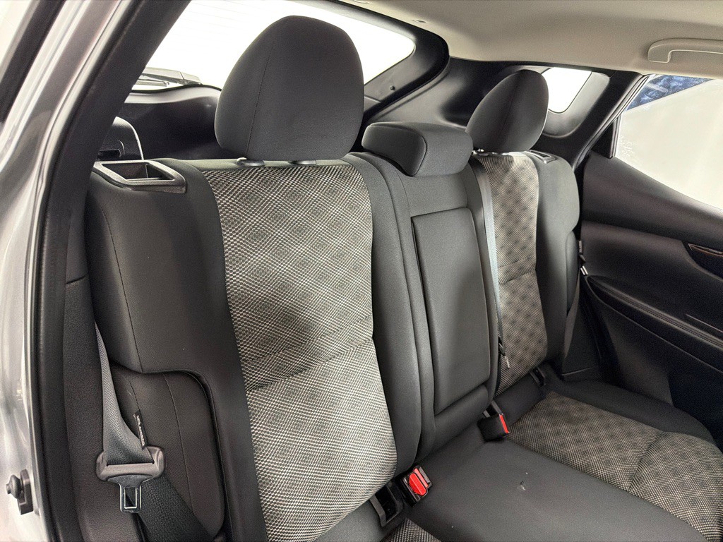 2022 Nissan Rogue Image 24