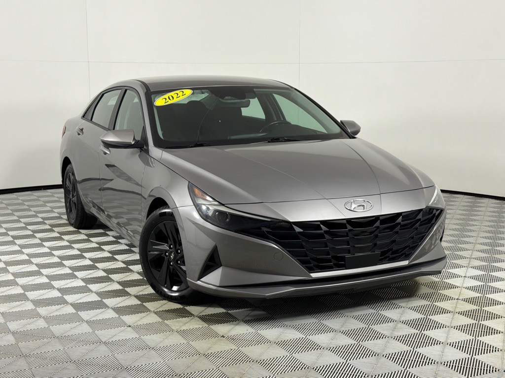 2022 Hyundai Elantra Image 2