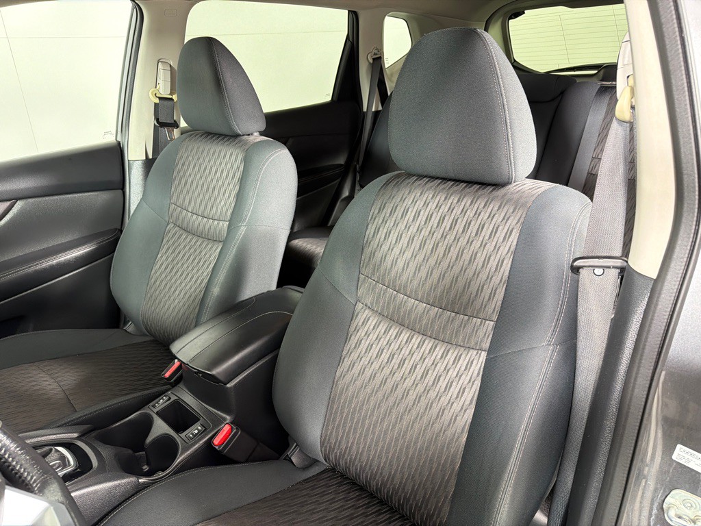 2018 Nissan Rogue Image 12