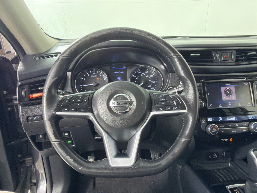 2018 Nissan Rogue Image 14
