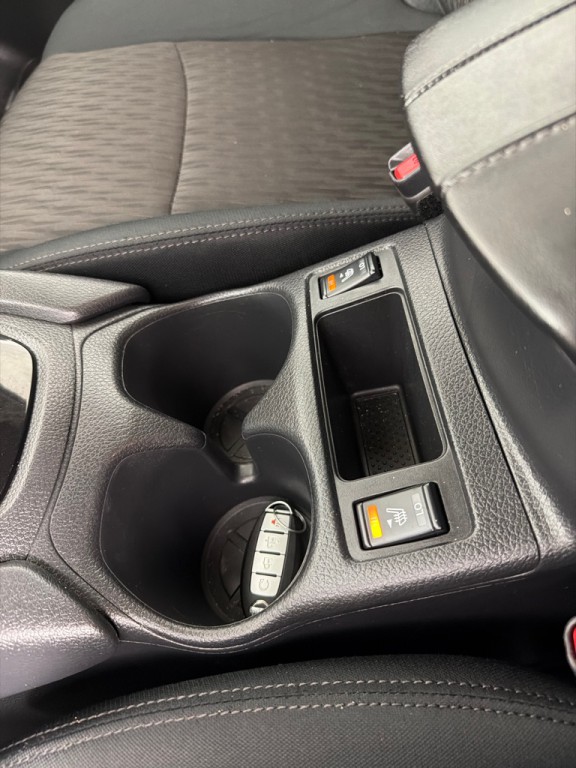 2018 Nissan Rogue Image 18
