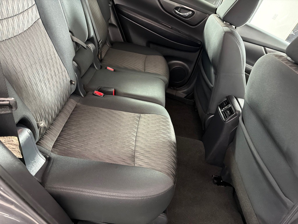 2018 Nissan Rogue Image 22