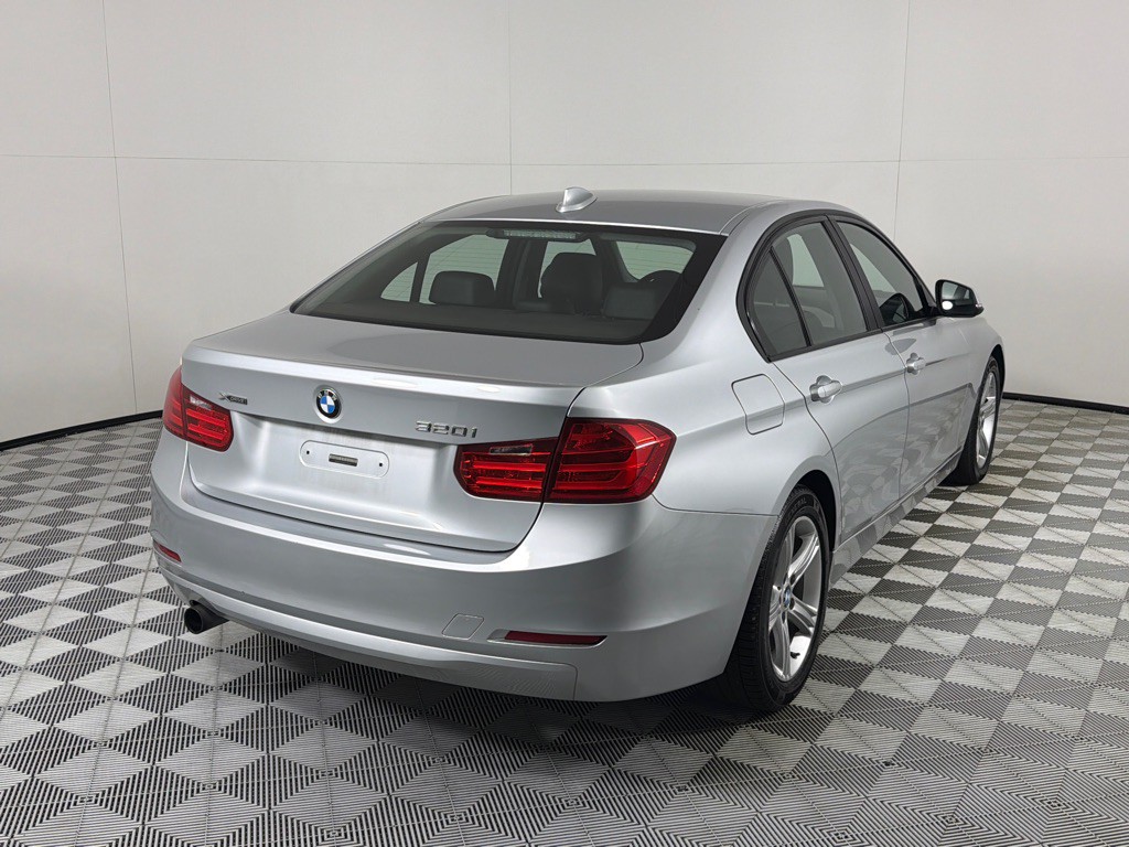 2015 BMW 3 Series Image 5