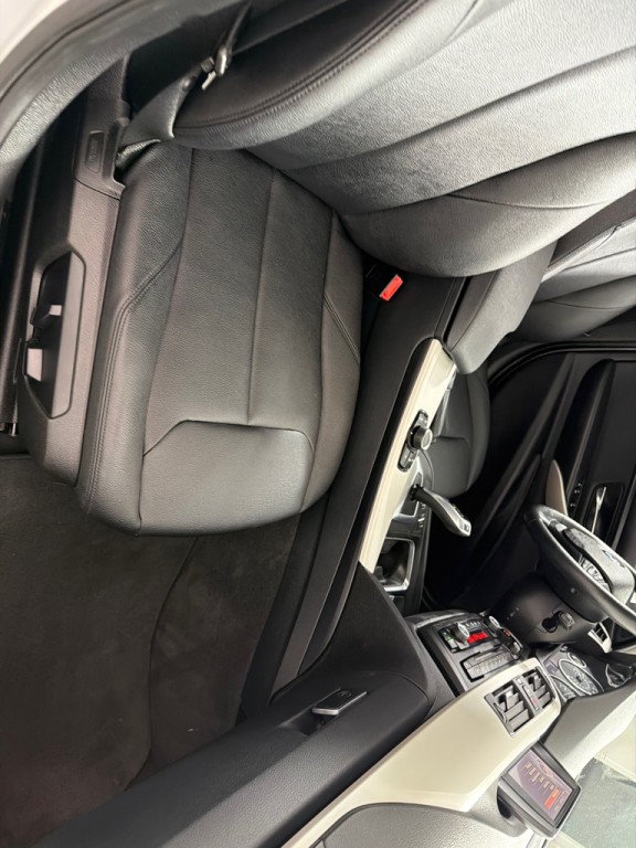 2015 BMW 3 Series Image 23