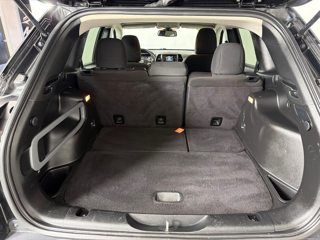 2017 Jeep Cherokee Image 20