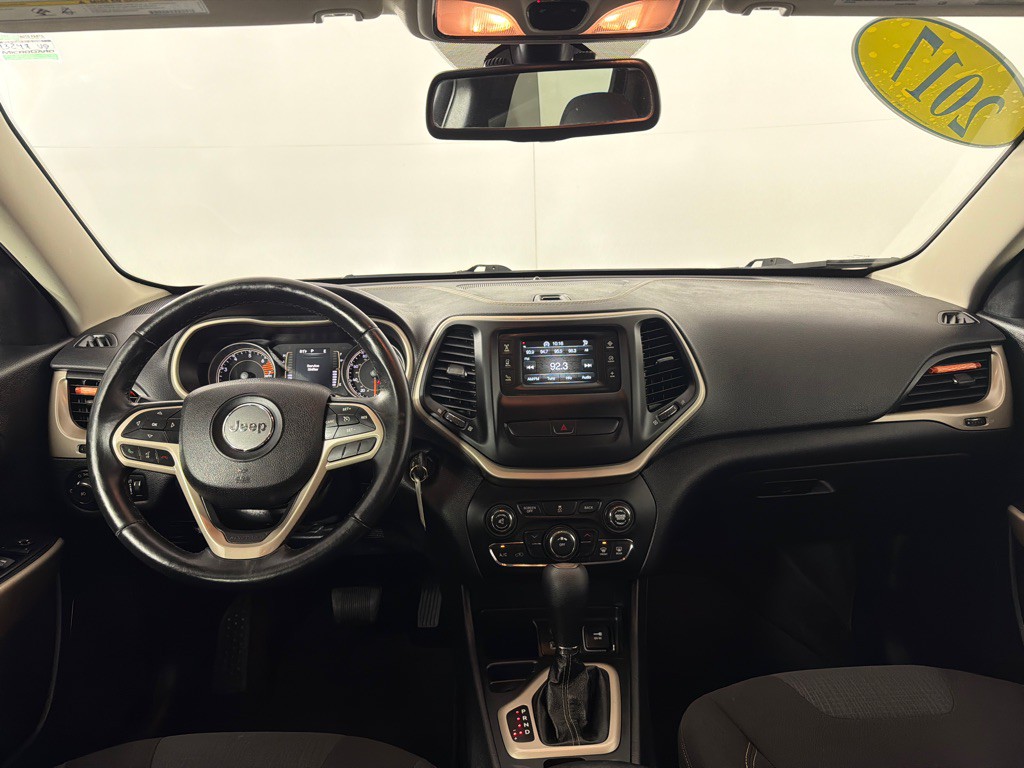 2017 Jeep Cherokee Image 25