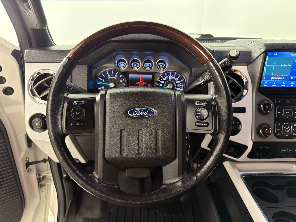 2015 Ford F-250 Image 16