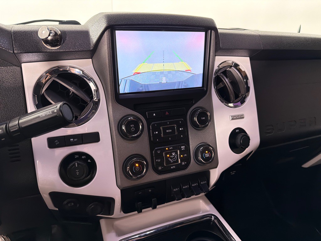 2015 Ford F-250 Image 18