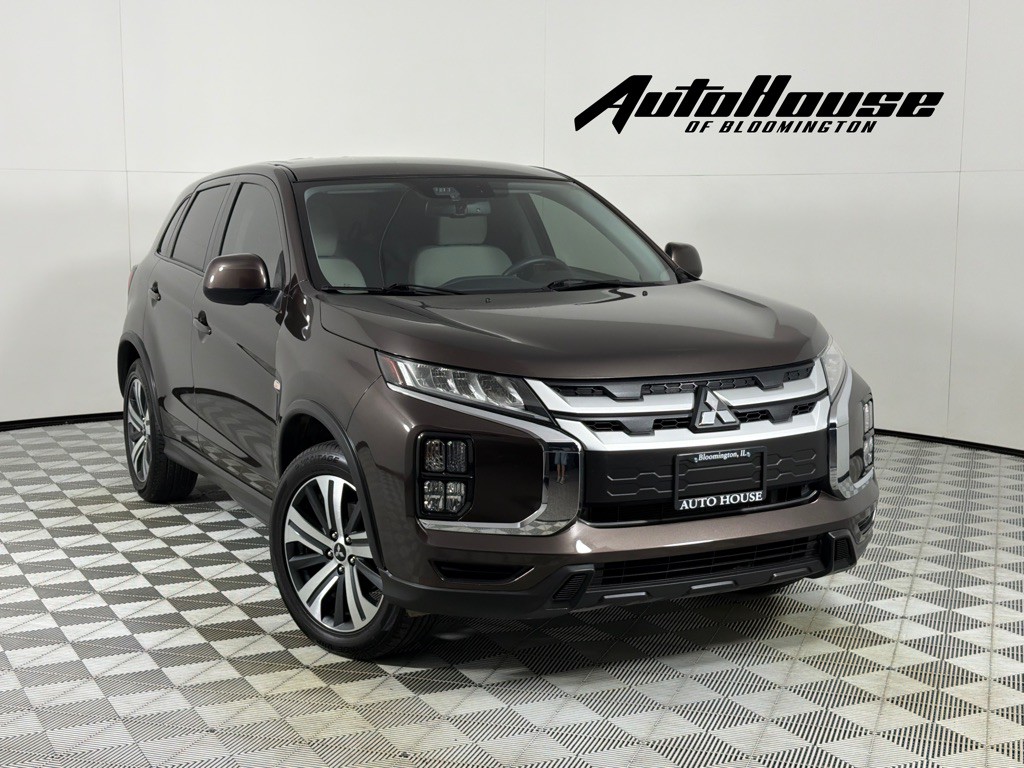 2021 Mitsubishi Outlander Image 1