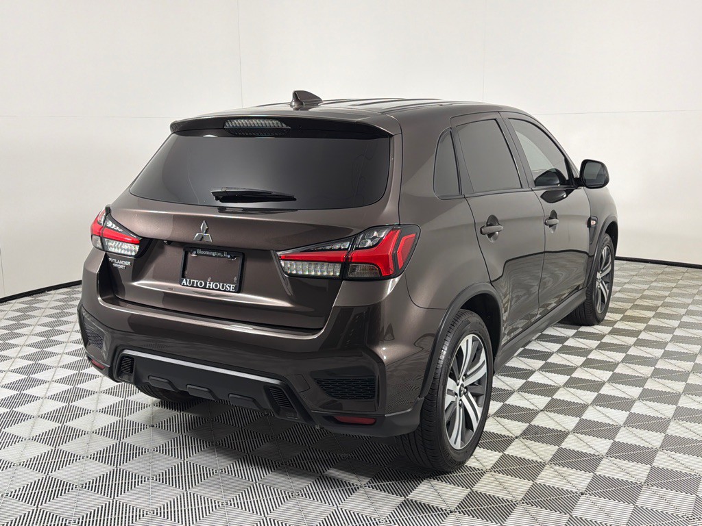 2021 Mitsubishi Outlander Image 5