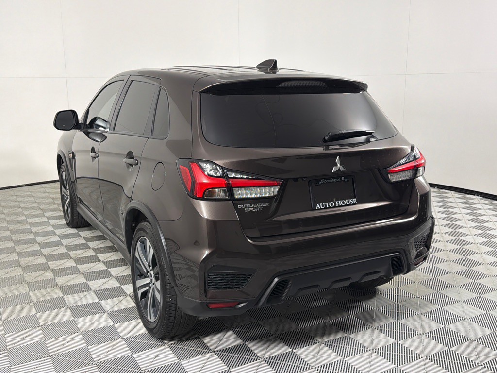 2021 Mitsubishi Outlander Image 7