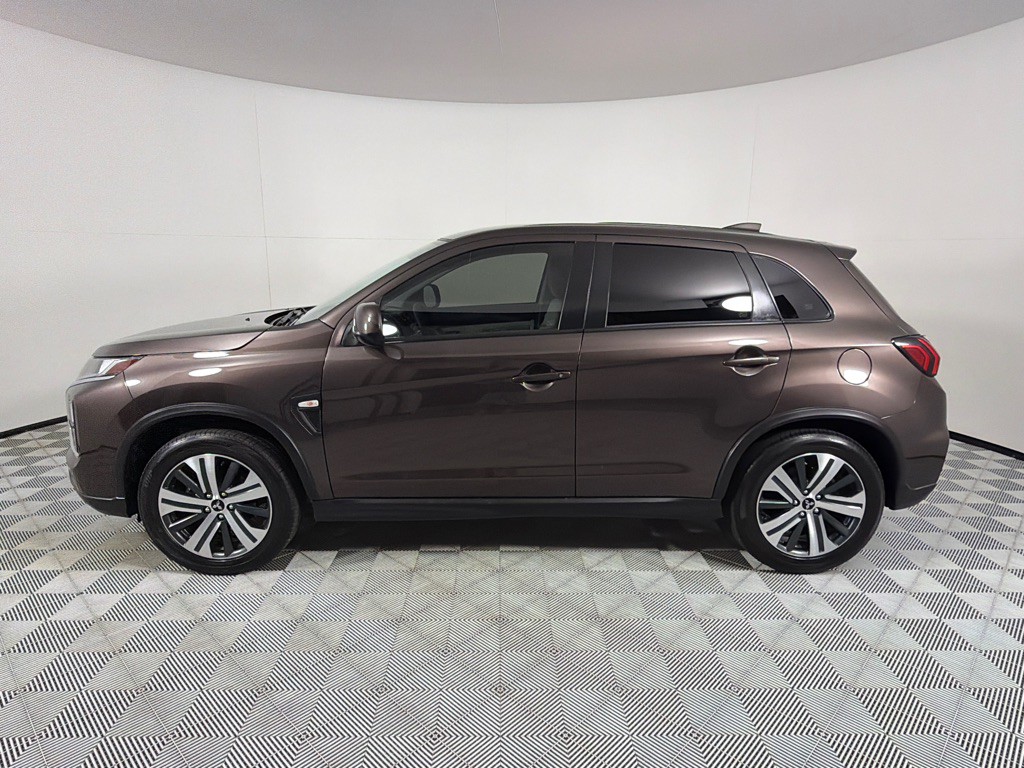 2021 Mitsubishi Outlander Image 8