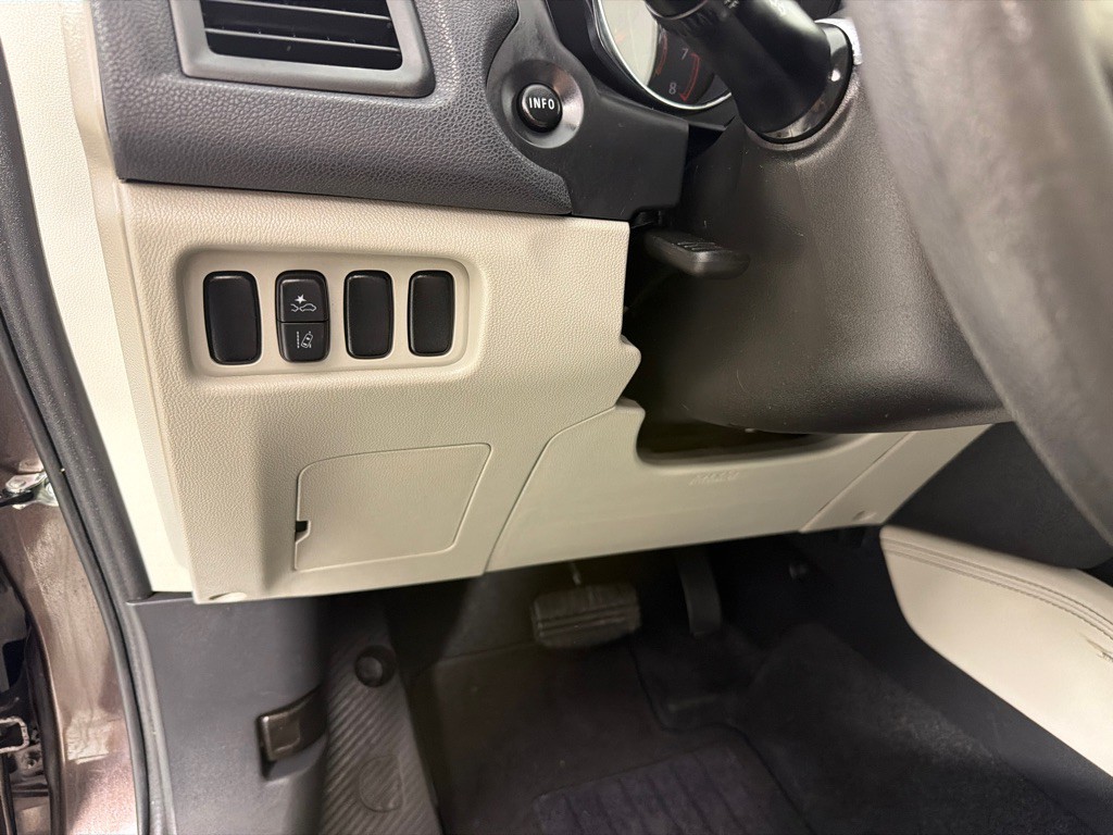 2021 Mitsubishi Outlander Image 14