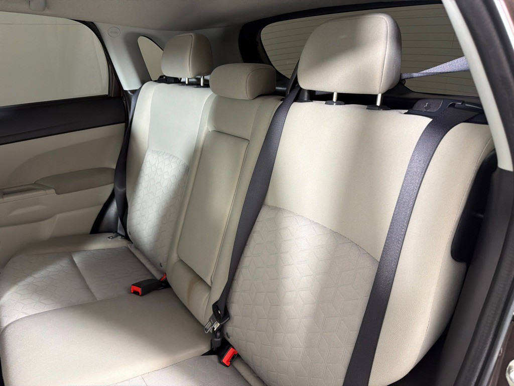 2021 Mitsubishi Outlander Image 20