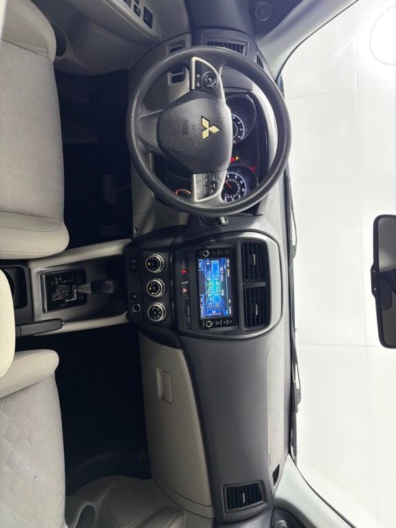 2021 Mitsubishi Outlander Image 26