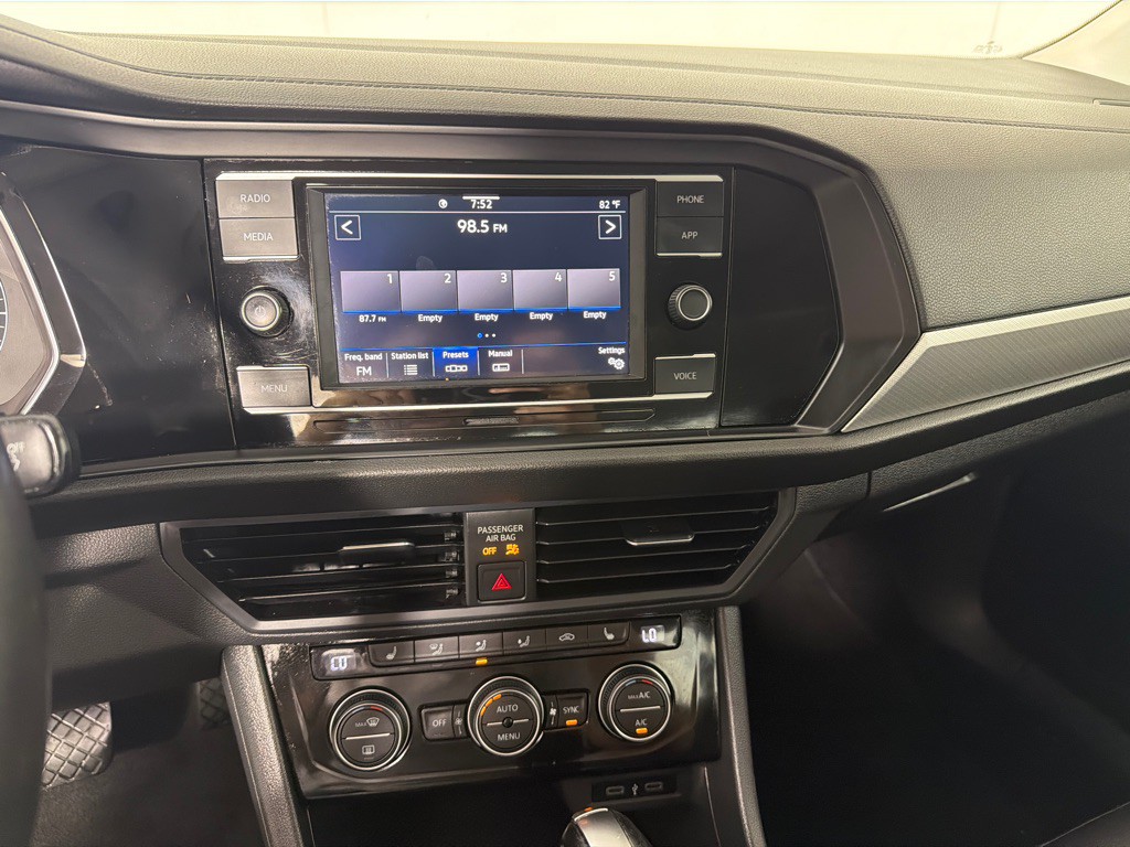 2021 Volkswagen Jetta Image 16