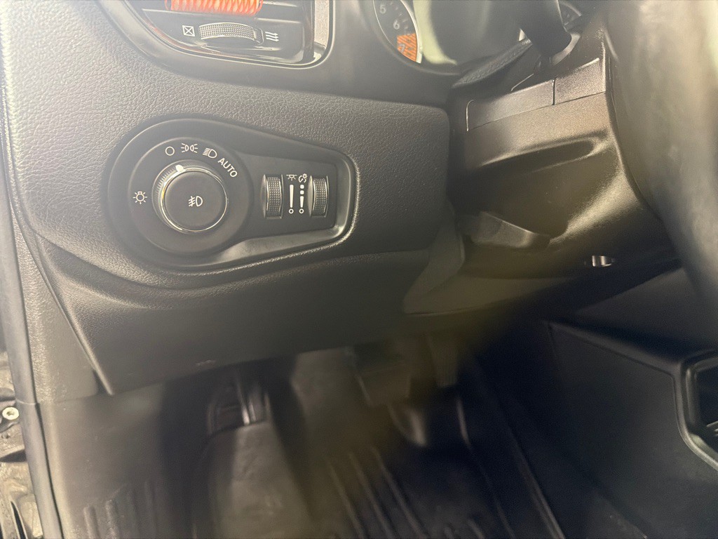 2020 Jeep Renegade Image 14
