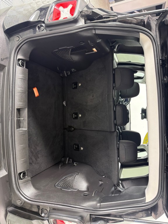 2020 Jeep Renegade Image 22