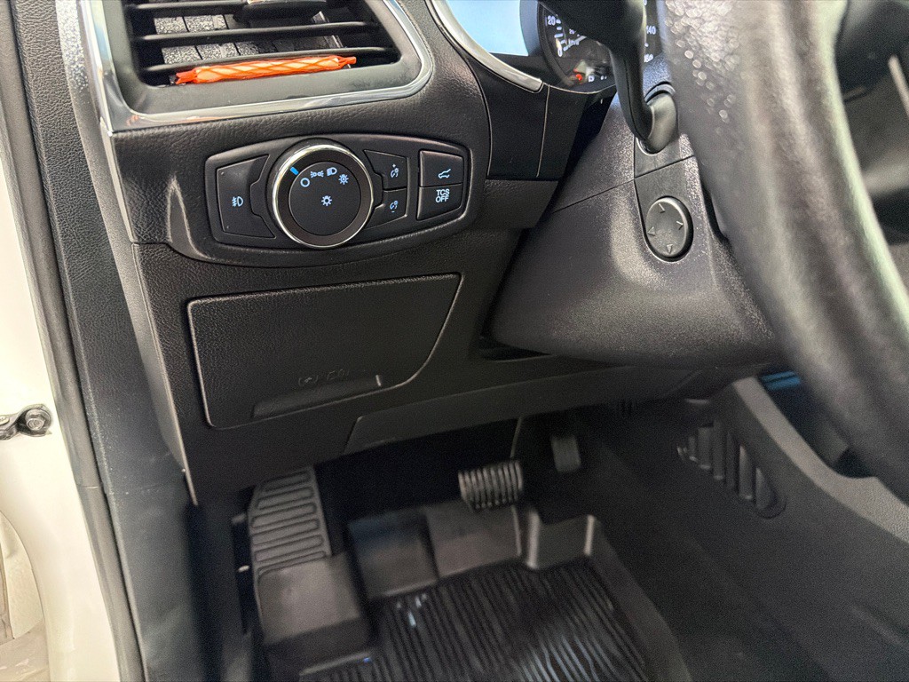 2019 Ford Edge Image 15