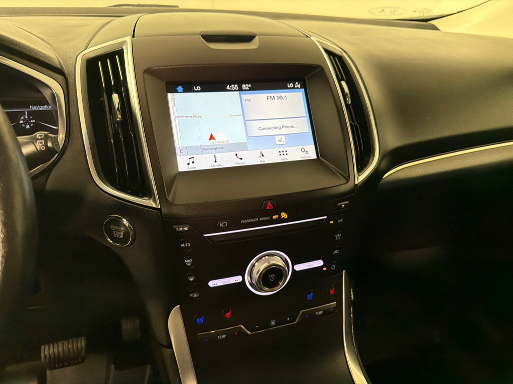 2019 Ford Edge Image 17