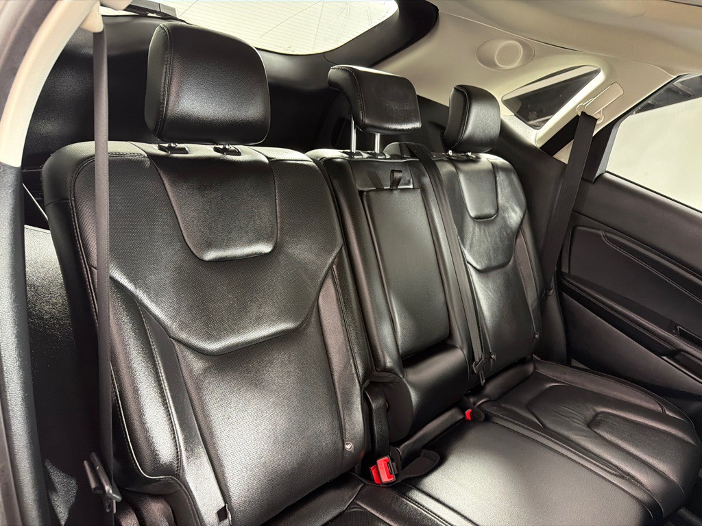 2019 Ford Edge Image 24